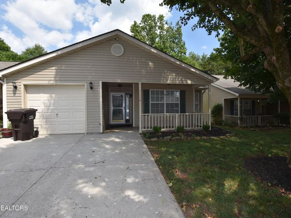 1114 Firethorne Way, Knoxville, TN 37923