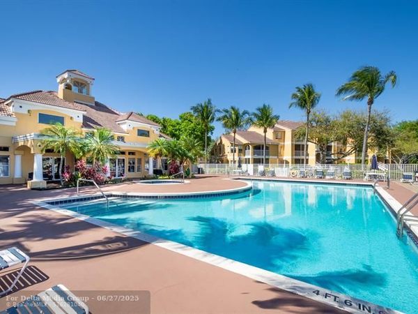 2440 NW 33rd St, Unit 1808, Oakland Park, FL 33309