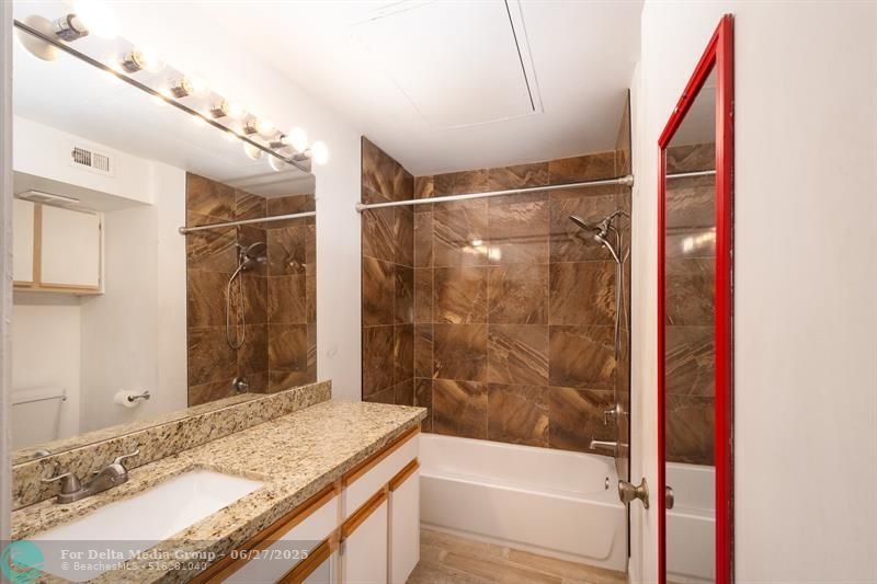 2440 NW 33rd St, Unit 1808, Oakland Park, FL 33309 Photo