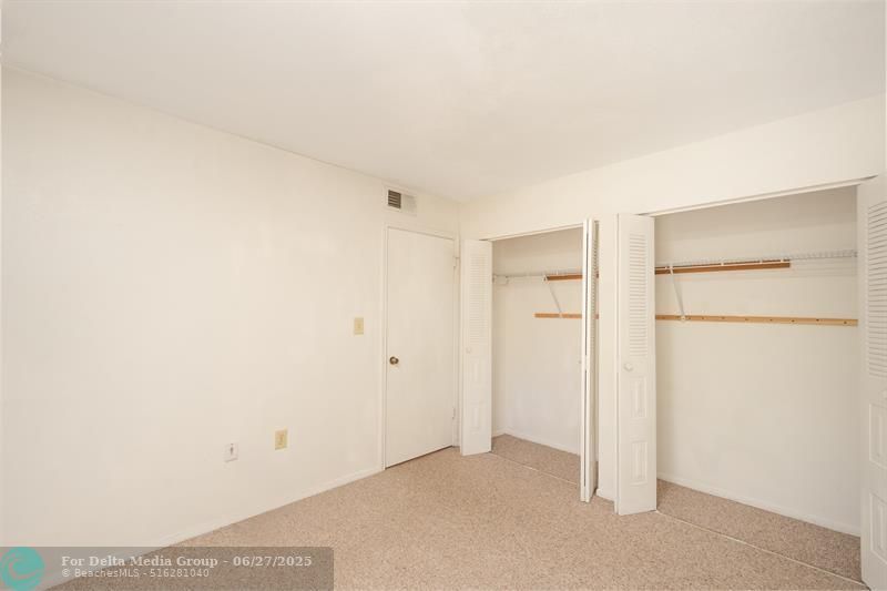 2440 NW 33rd St, Unit 1808, Oakland Park, FL 33309 Photo