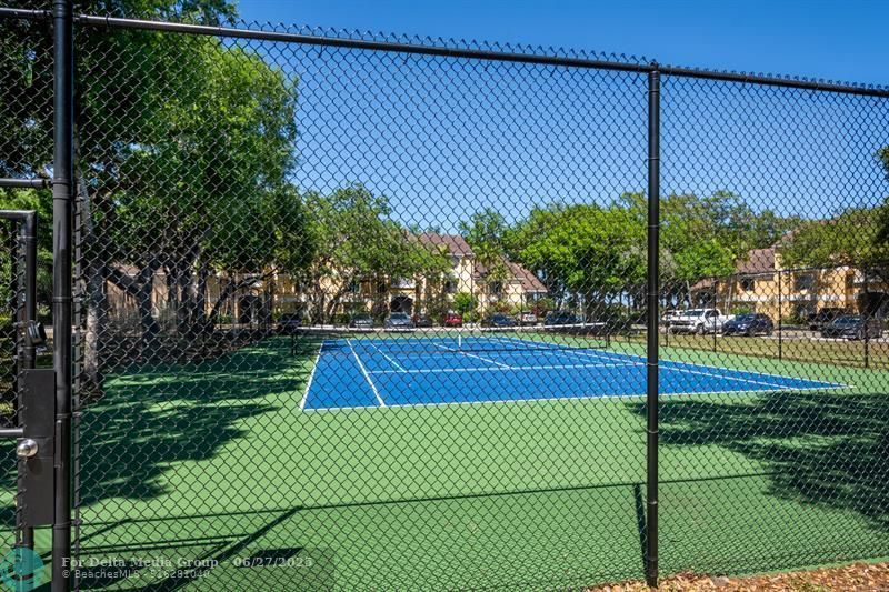 2440 NW 33rd St, Unit 1808, Oakland Park, FL 33309 Photo