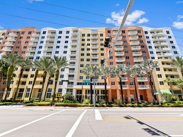 18800 NE 29th Avenue, Unit 816, Aventura, FL 33180
