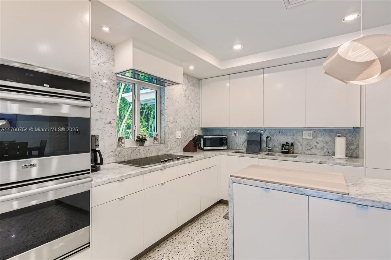 262 Bombay Ave, Lauderdale by the Sea, FL 33308 Photo