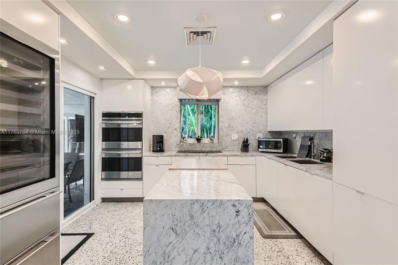 262 Bombay Ave, Lauderdale by the Sea, FL 33308 Photo