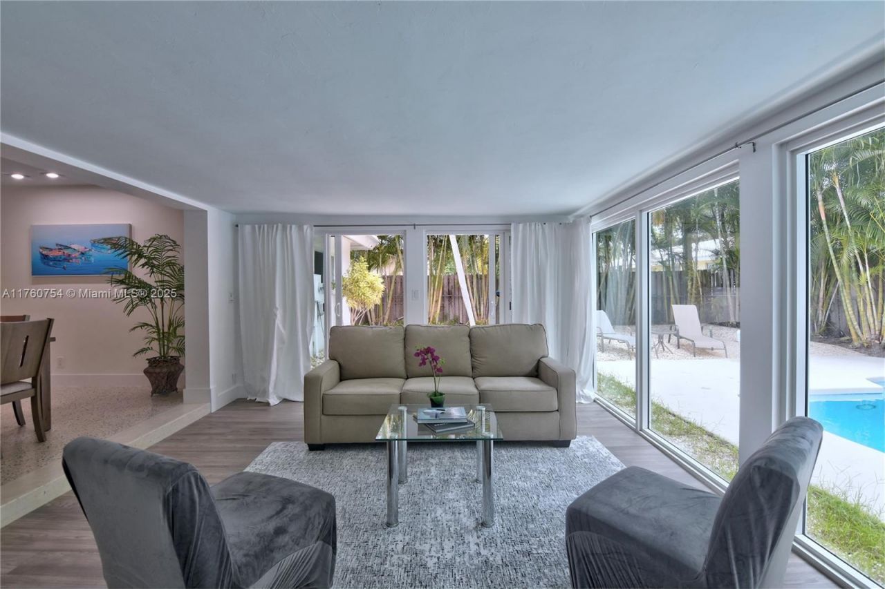 262 Bombay Ave, Lauderdale by the Sea, FL 33308 Photo