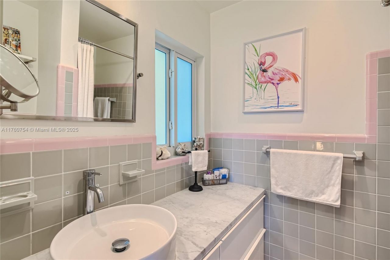 262 Bombay Ave, Lauderdale by the Sea, FL 33308 Photo