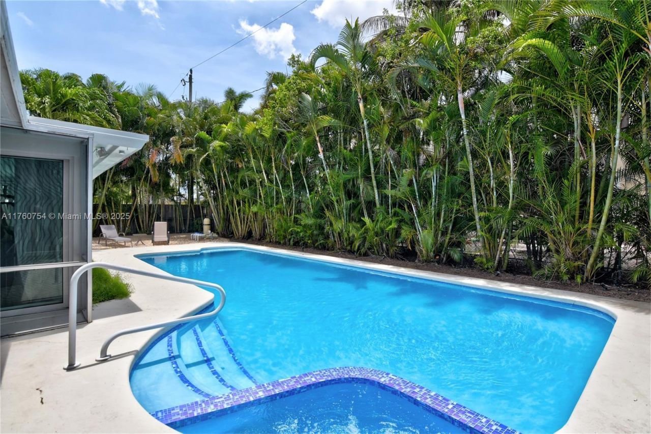 262 Bombay Ave, Lauderdale by the Sea, FL 33308 Photo