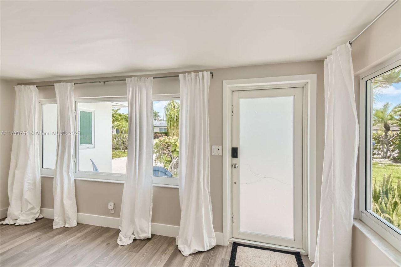 262 Bombay Ave, Lauderdale by the Sea, FL 33308 Photo