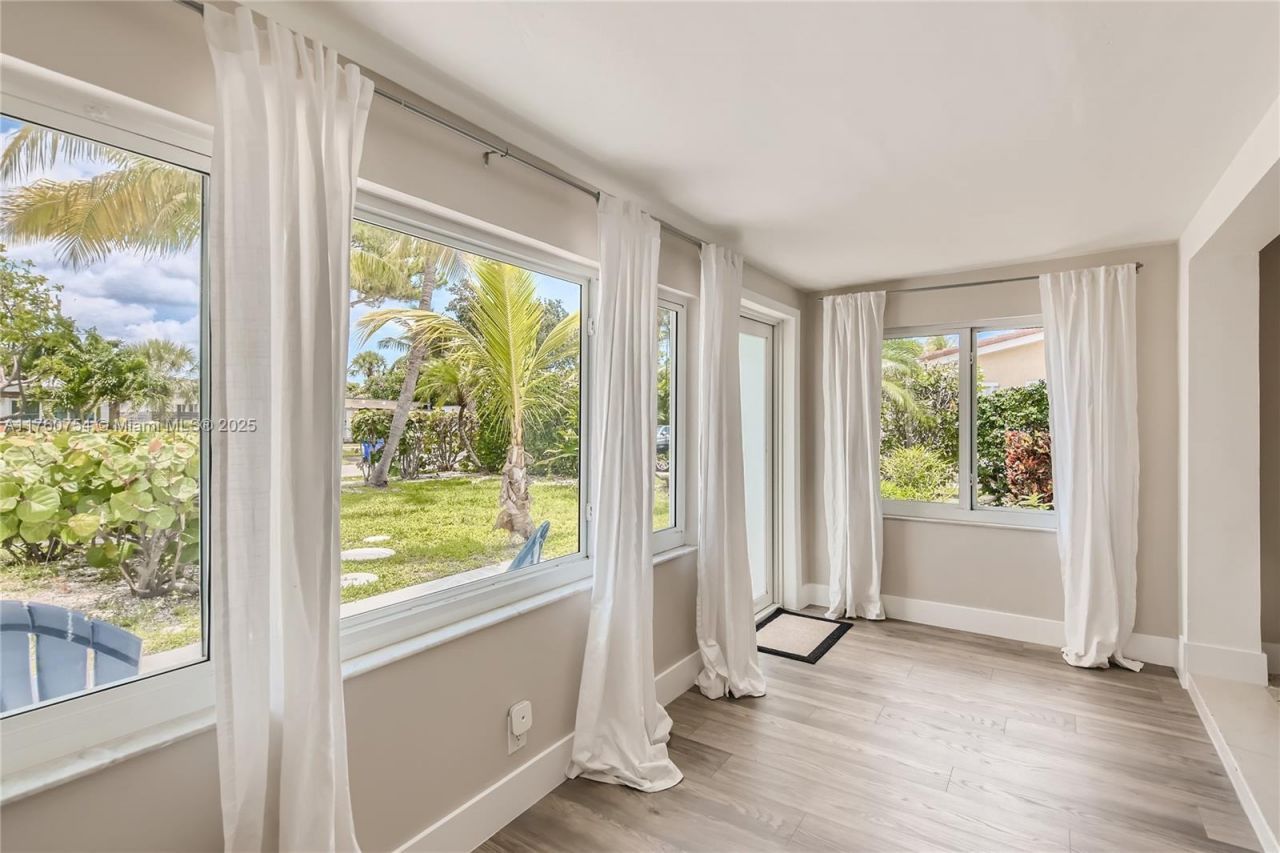 262 Bombay Ave, Lauderdale by the Sea, FL 33308 Photo