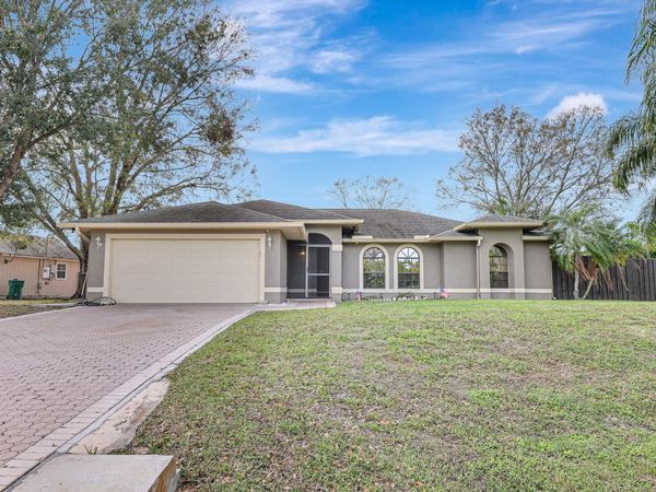 284 SW N Quick Circle, Port Saint Lucie, FL 34953