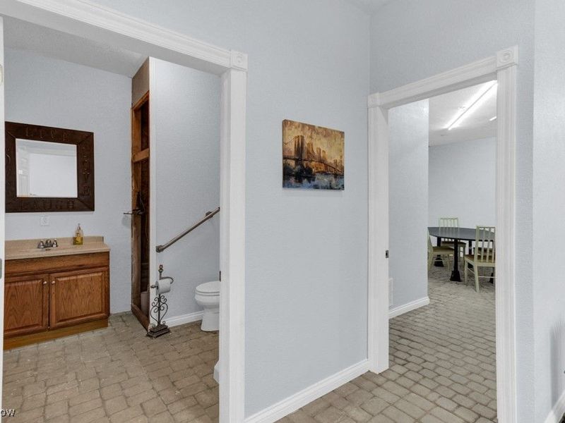 7000 Alliance Road NW, Malvern, OH 44644 Photo 24