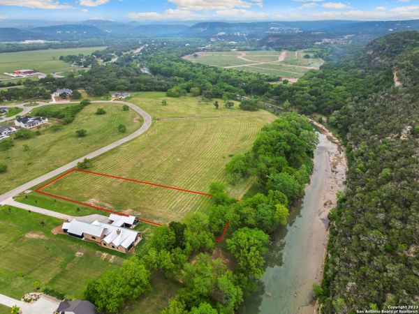 877 Bingham Lane, New Braunfels, TX 78132