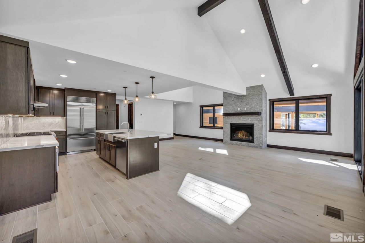 146 Sierra Colina Drive, Unit 34, Stateline, NV 89449 Photo