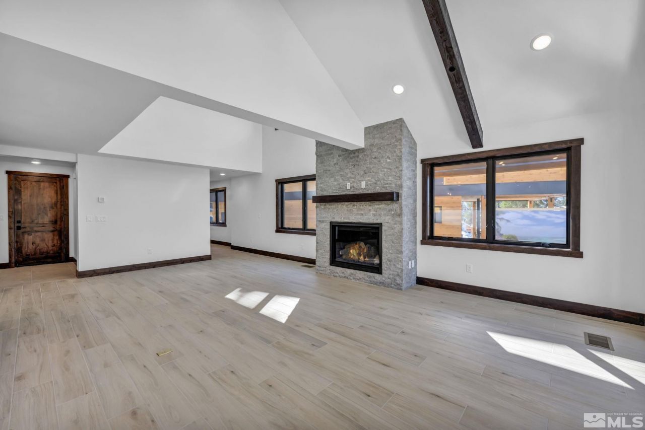 146 Sierra Colina Drive, Unit 34, Stateline, NV 89449 Photo