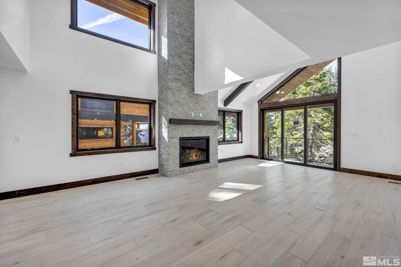 146 Sierra Colina Drive, Unit 34, Stateline, NV 89449 Photo