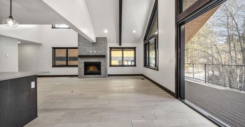 157 Sierra Colina Drive, Unit 9, Stateline, NV 89449 Photo