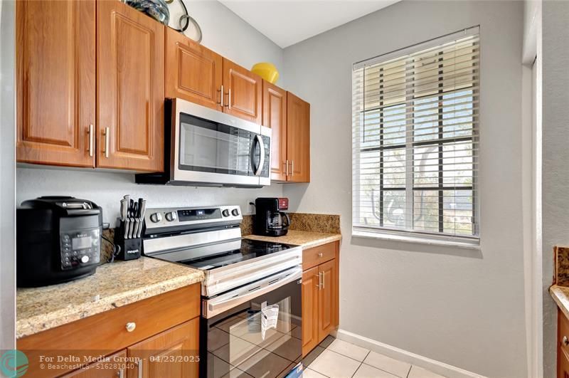 2037 Nassau Dr, Unit 2037, Riviera Beach, FL 33404 Photo