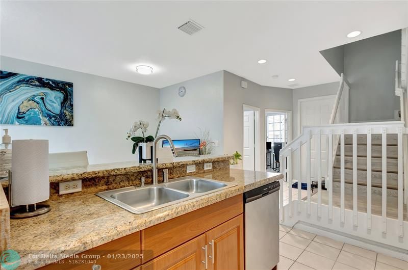 2037 Nassau Dr, Unit 2037, Riviera Beach, FL 33404 Photo