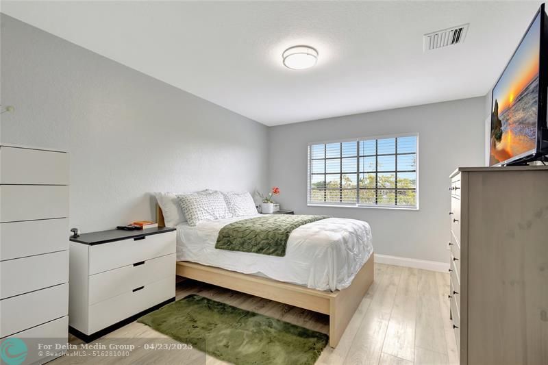 2037 Nassau Dr, Unit 2037, Riviera Beach, FL 33404 Photo