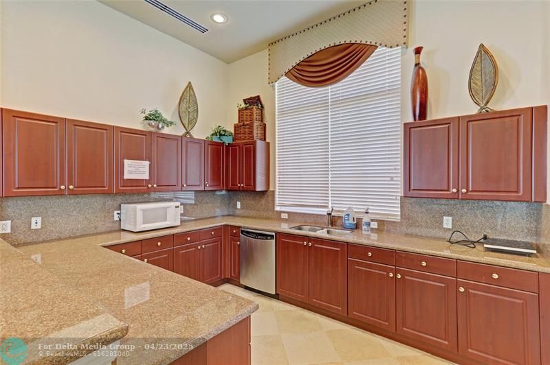 2037 Nassau Dr, Unit 2037, Riviera Beach, FL 33404 Photo