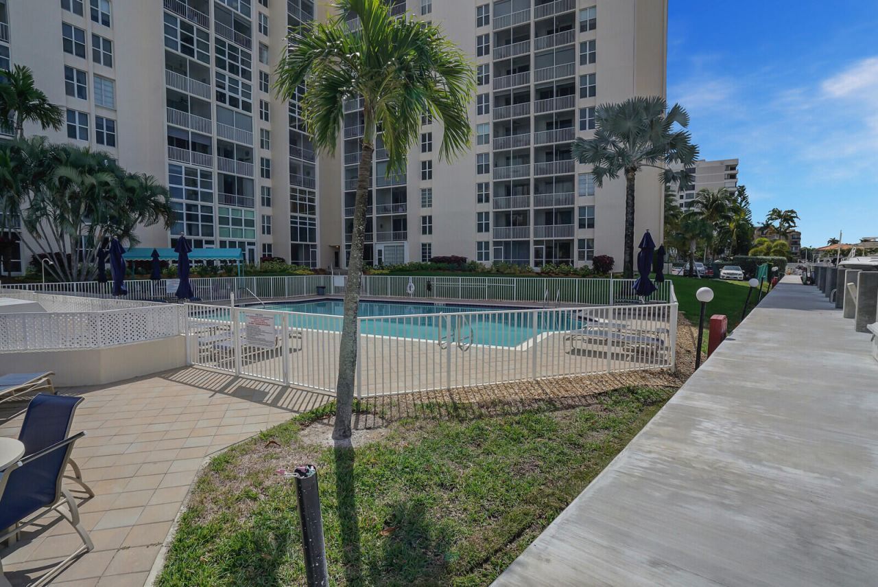 1391 S Ocean Boulevard, Unit 805, Pompano Beach, FL 33062 Photo