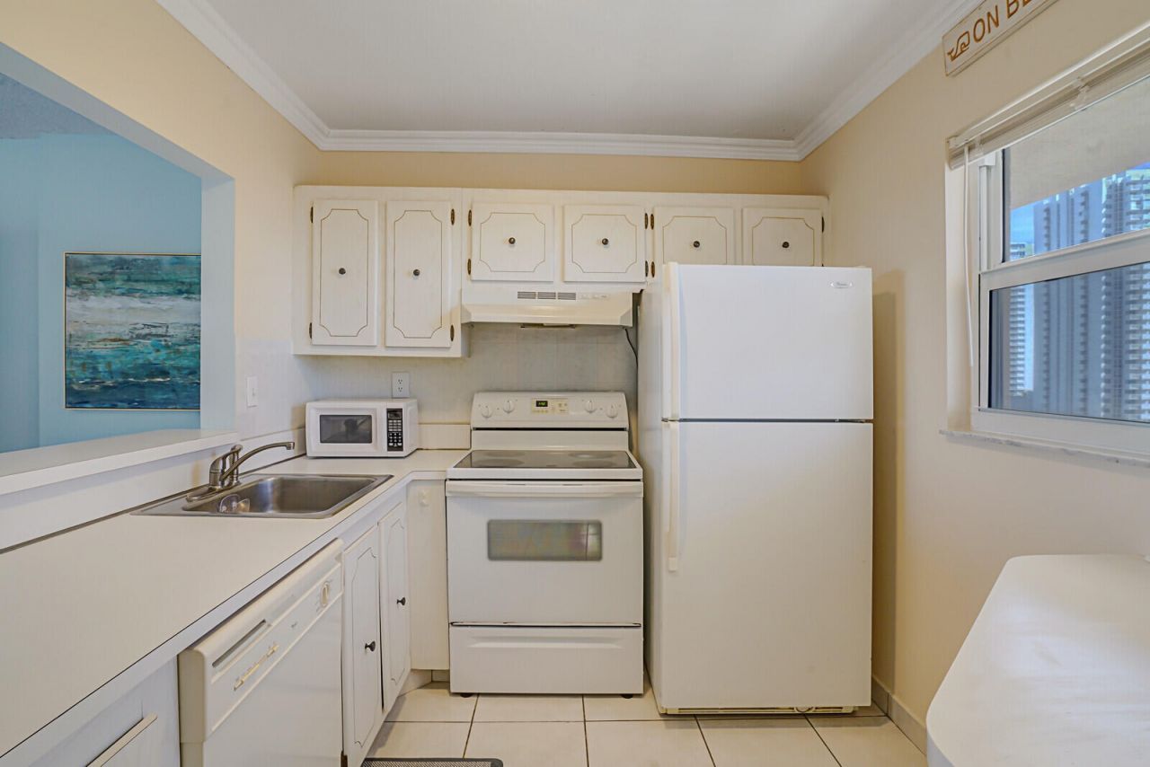 1391 S Ocean Boulevard, Unit 805, Pompano Beach, FL 33062 Photo