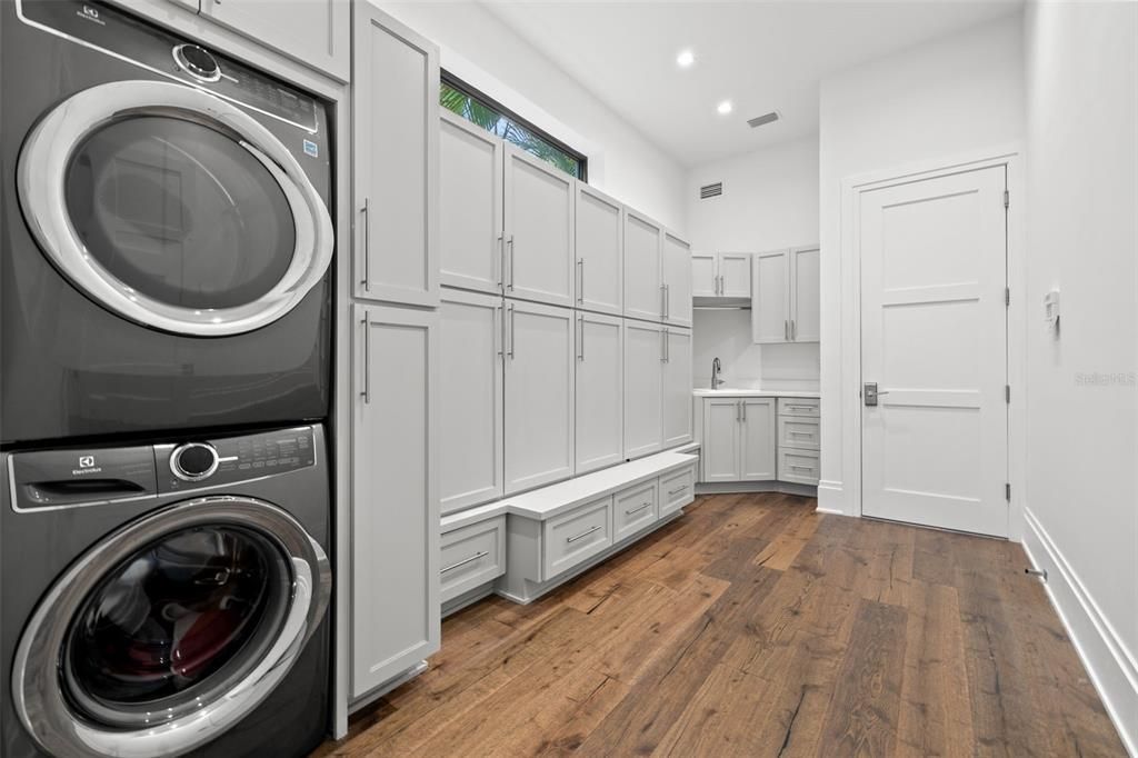 103 5th Avenue N, Saint Petersburg, FL 33701 Photo