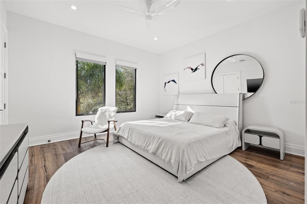 103 5th Avenue N, Saint Petersburg, FL 33701 Photo