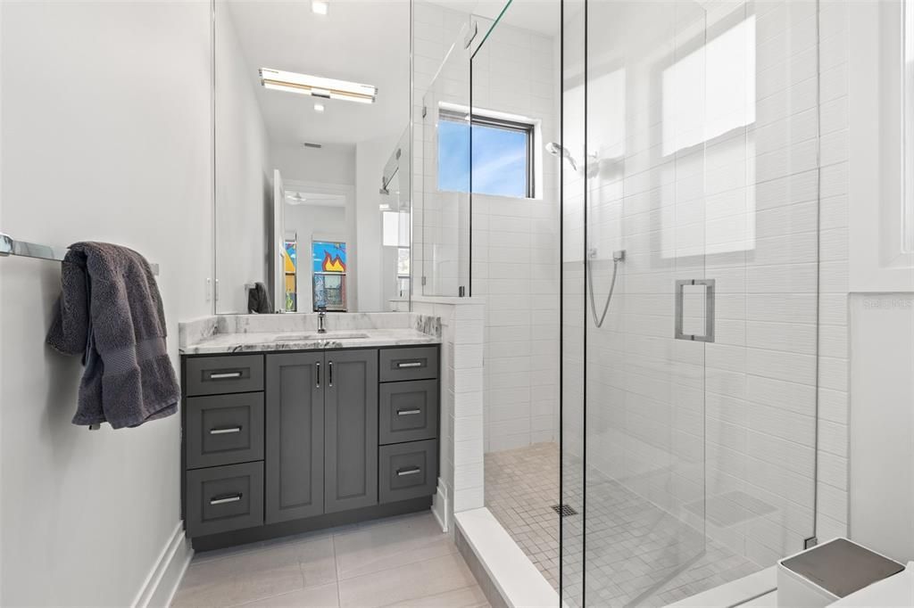 103 5th Avenue N, Saint Petersburg, FL 33701 Photo