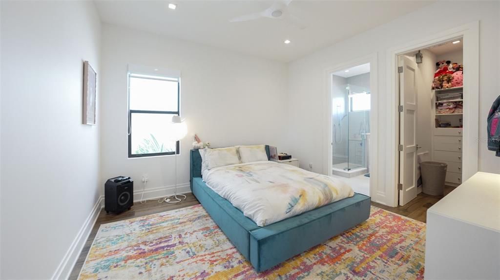 103 5th Avenue N, Saint Petersburg, FL 33701 Photo