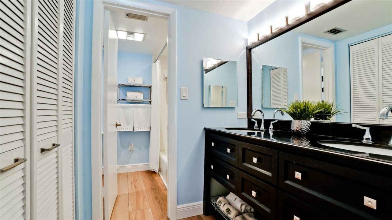 4234 Gulf Of Mexico Drive, Unit Q2, Longboat Key, FL 34228 Photo