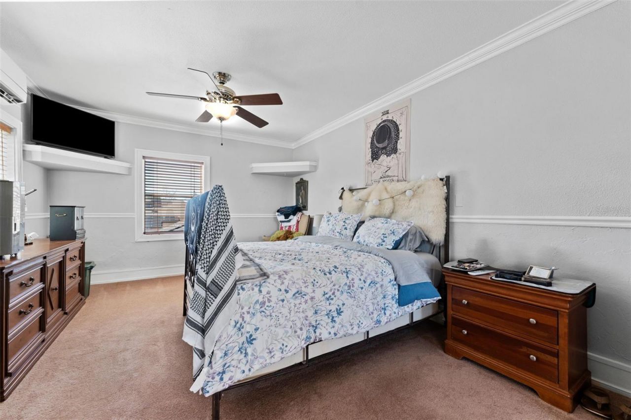 681 Jasmine Way S, Saint Petersburg, FL 33705 Photo