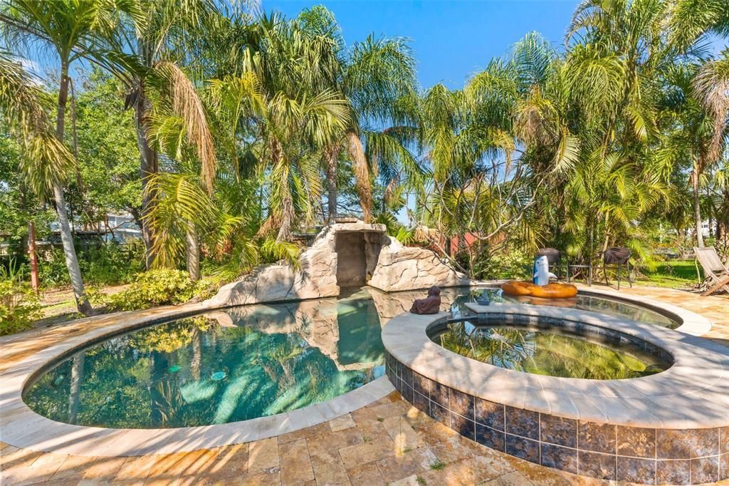 681 Jasmine Way S, Saint Petersburg, FL 33705 Photo