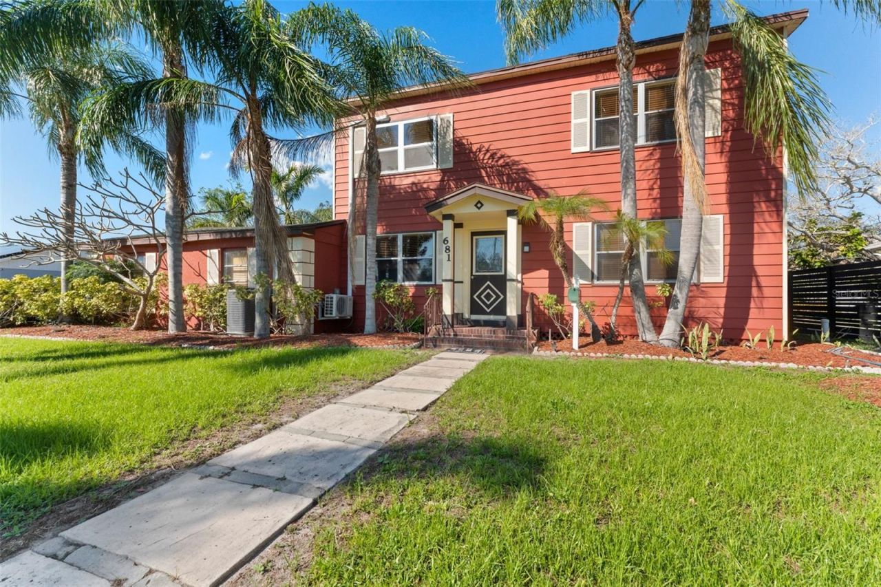 681 Jasmine Way S, Saint Petersburg, FL 33705 Photo