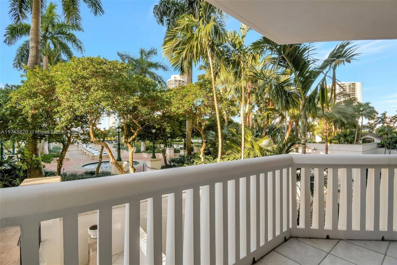 2000 Island Bl, Unit 410, Aventura, FL 33160 Photo