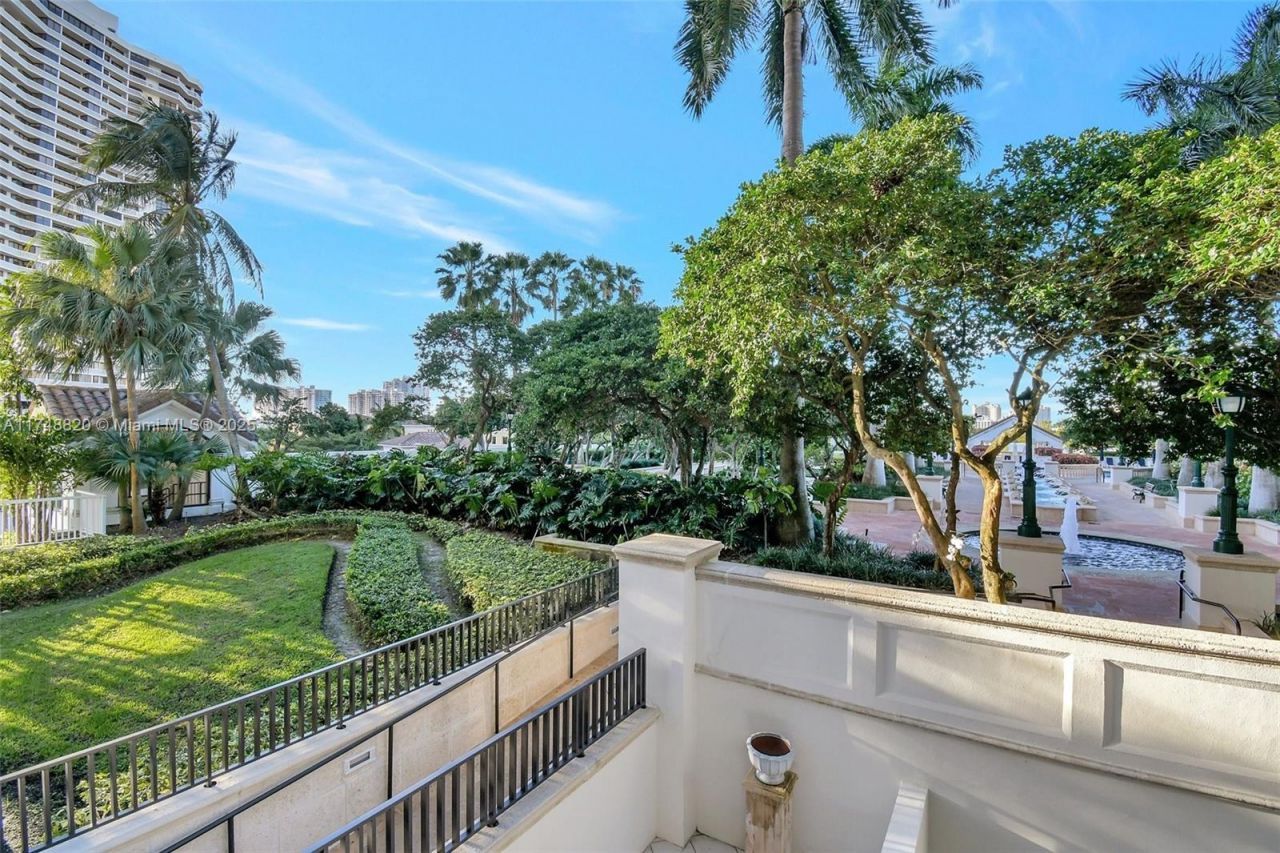 2000 Island Bl, Unit 410, Aventura, FL 33160 Photo