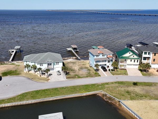 1758 Stanford Road, Gulf Breeze, FL 32563