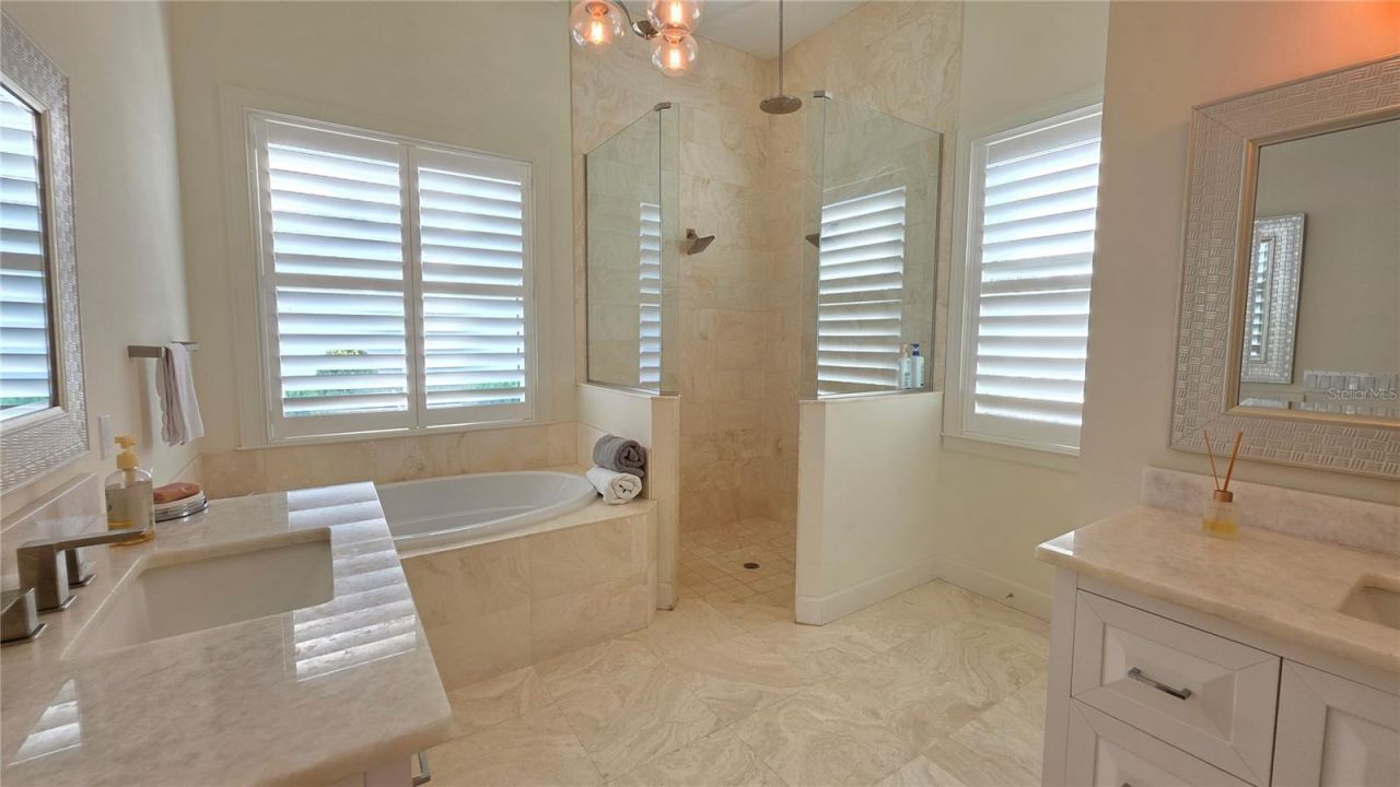 531 Birdie Lane, Longboat Key, FL 34228 Photo