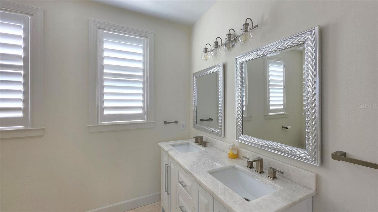 531 Birdie Lane, Longboat Key, FL 34228 Photo