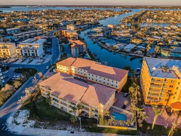 11595 GULF BOULEVARD, Unit 6, TREASURE ISLAND, FL 33706