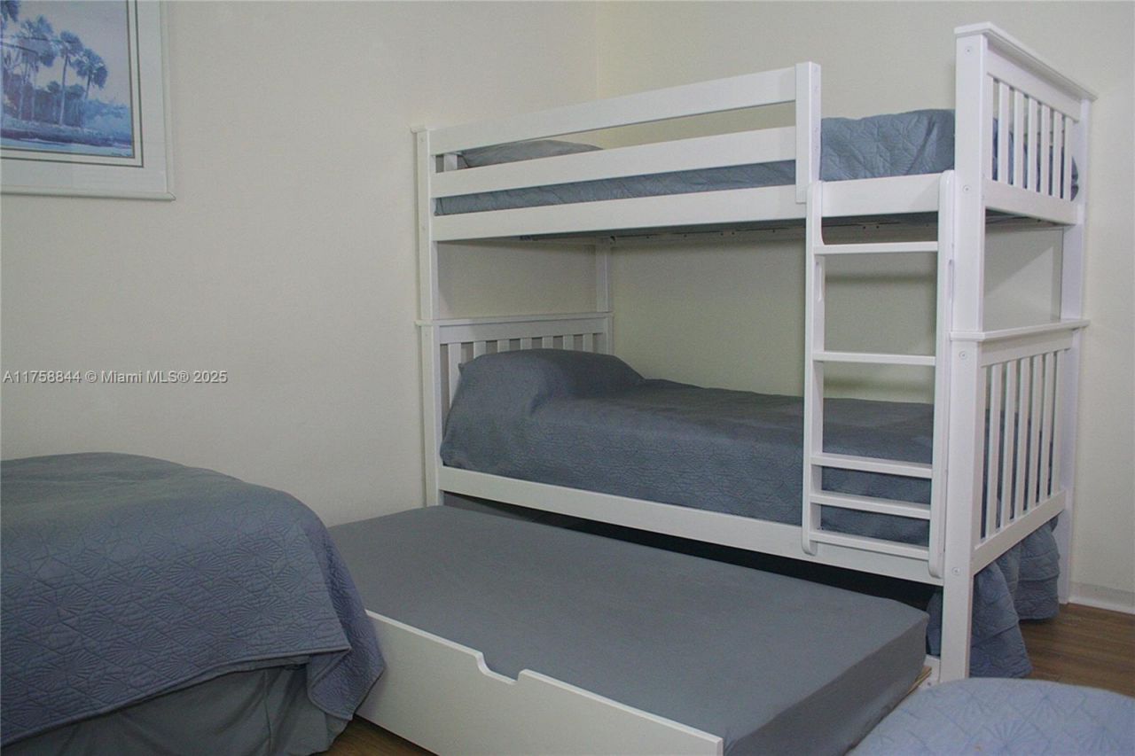 1933 Twin Dolphin Lane, Fort Lauderdale, FL 33316 Photo