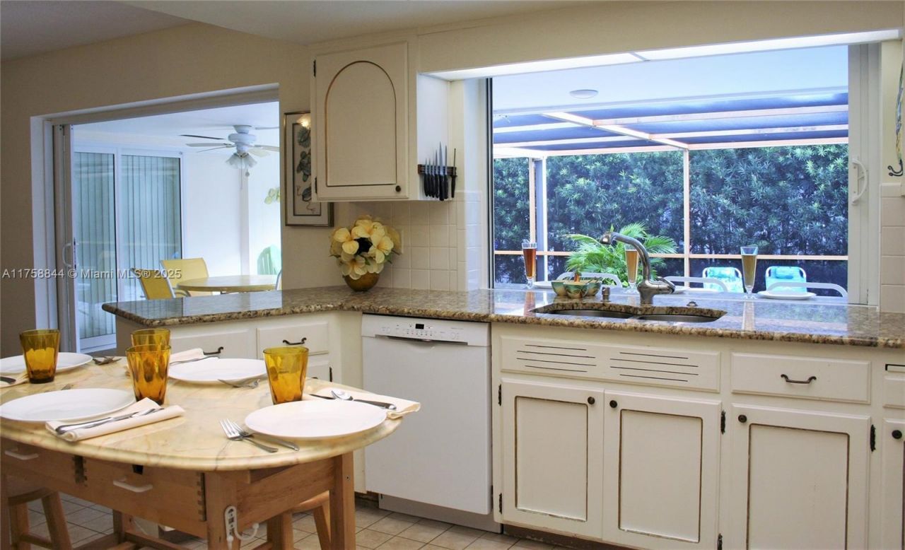 1933 Twin Dolphin Lane, Fort Lauderdale, FL 33316 Photo