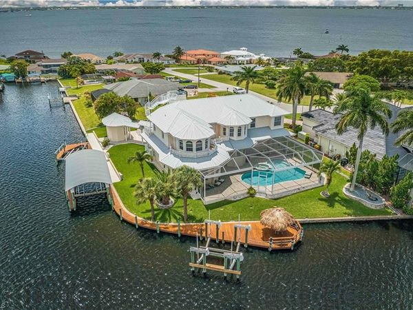 3102 SE 22nd AVE, CAPE CORAL, FL 33904