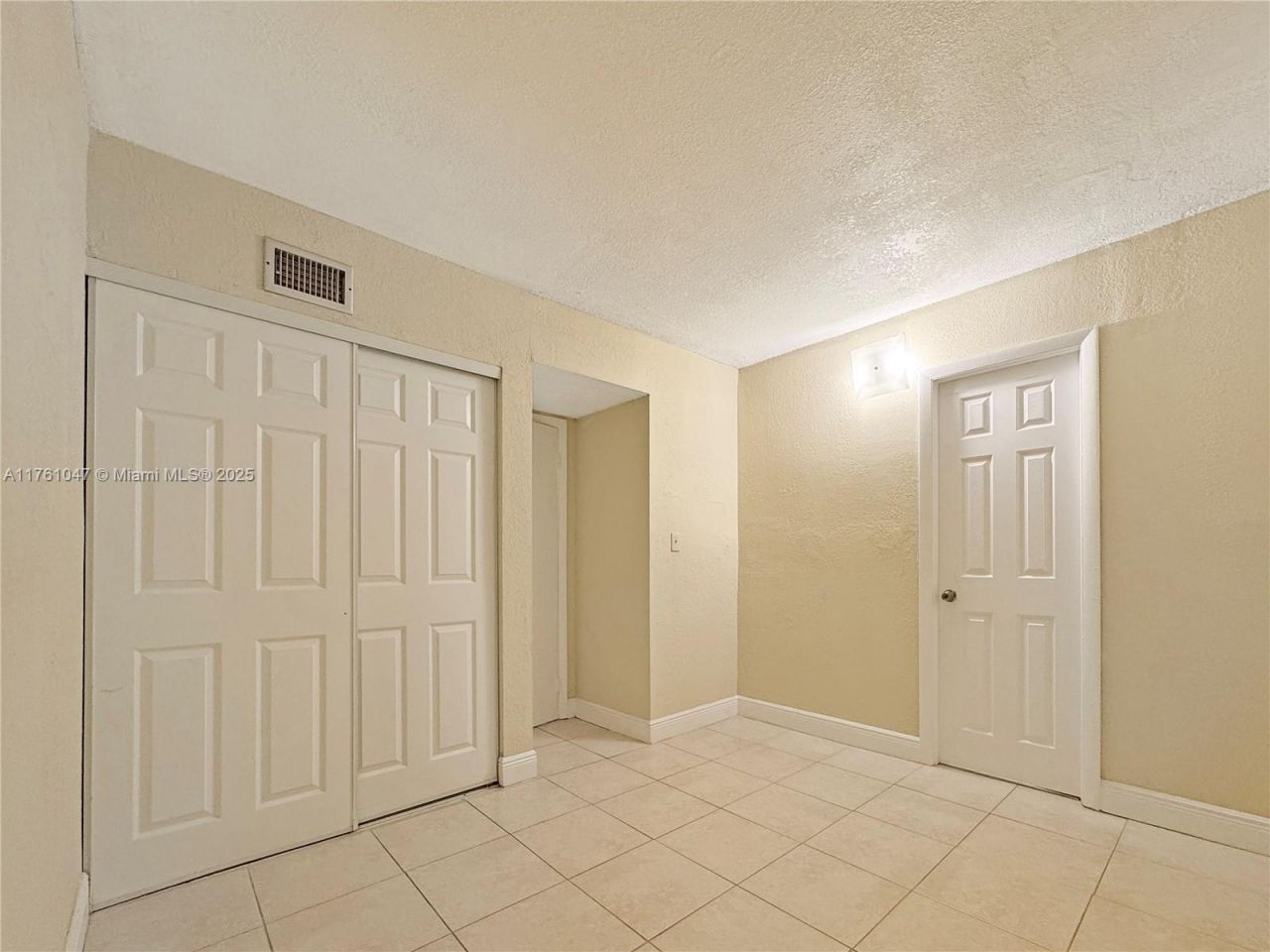 410 NW 68th Ave, Unit 207, Plantation, FL 33317 Photo