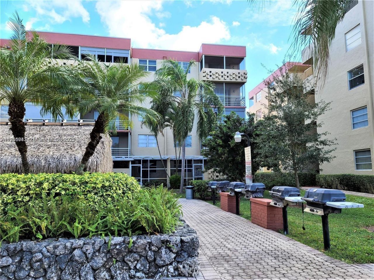 410 NW 68th Ave, Unit 207, Plantation, FL 33317 Photo