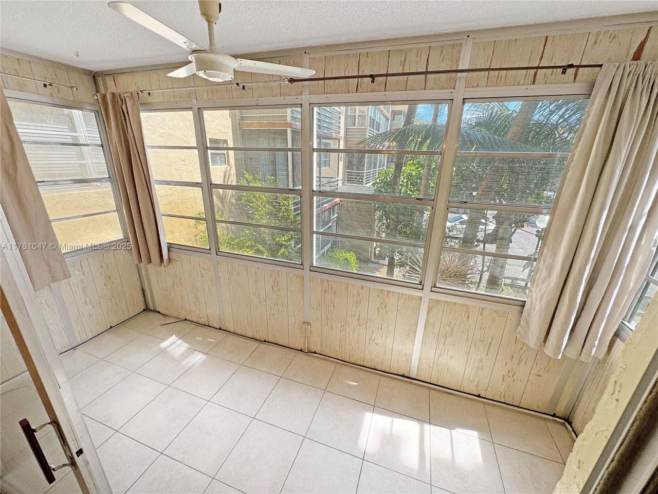 410 NW 68th Ave, Unit 207, Plantation, FL 33317 Photo