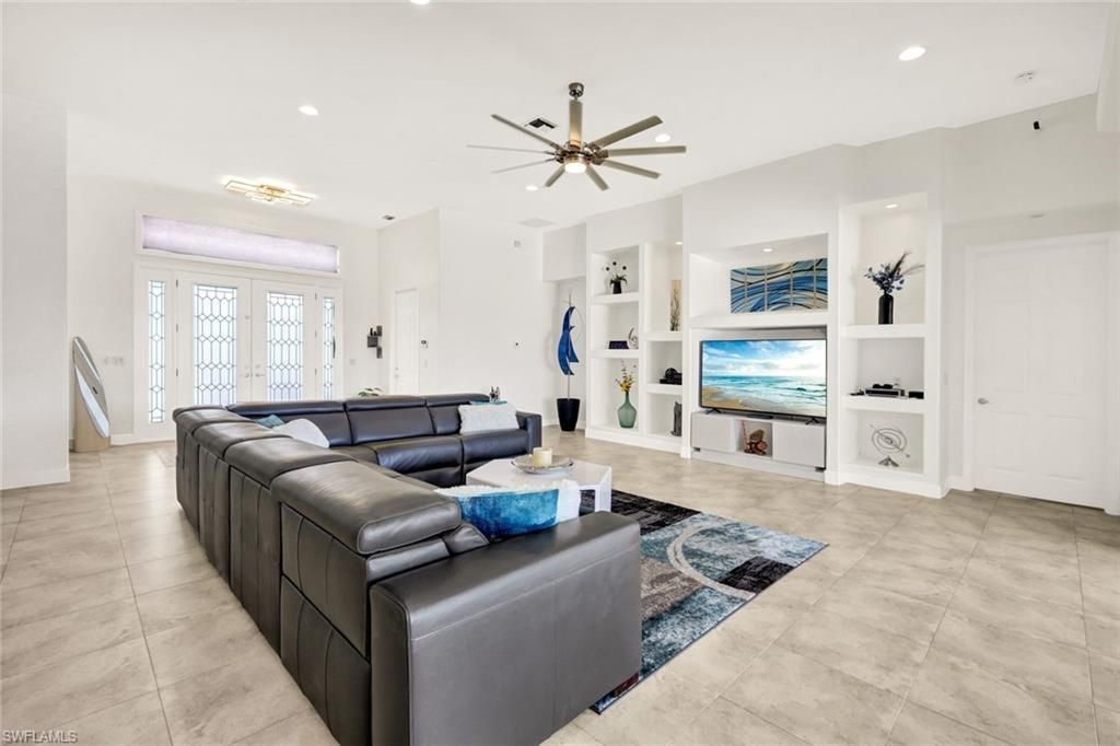 304 NE 14th Ave, Cape Coral, FL 33909 Photo