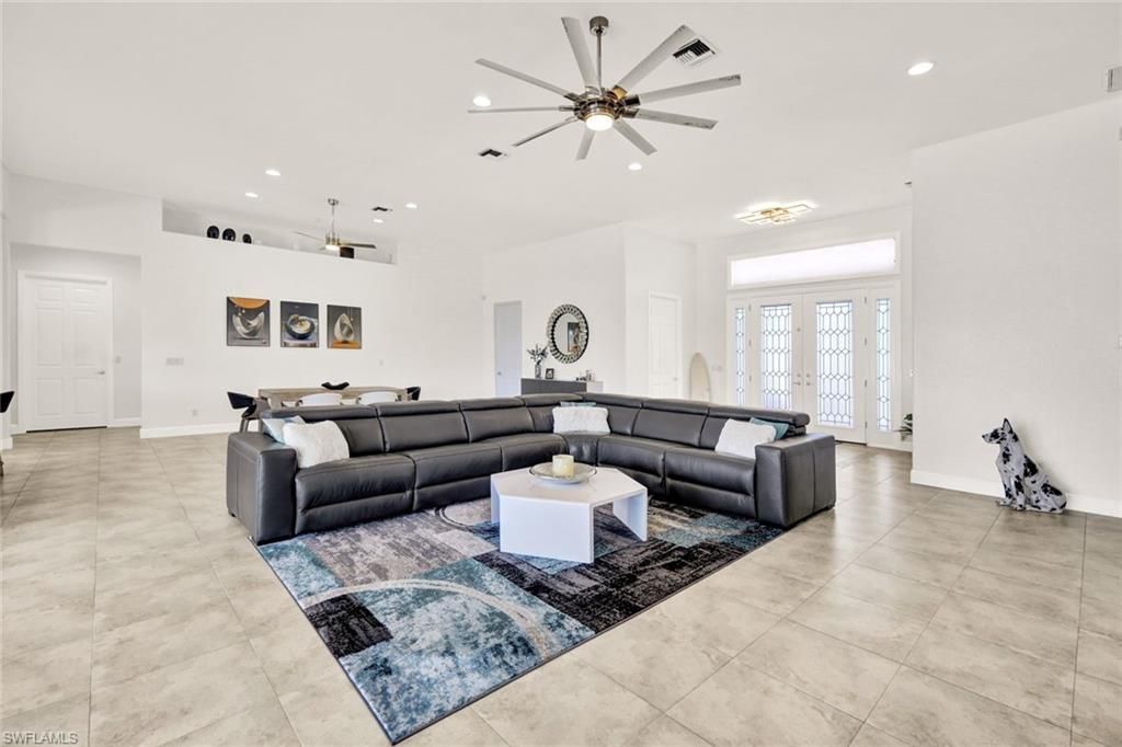 304 NE 14th Ave, Cape Coral, FL 33909 Photo