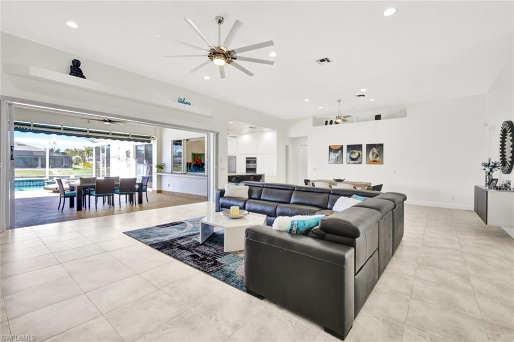 304 NE 14th Ave, Cape Coral, FL 33909 Photo