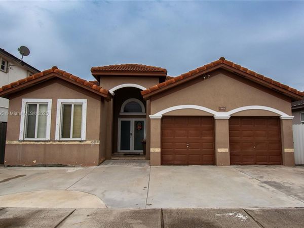 1142 NW 135th Ct, Miami, FL 33182